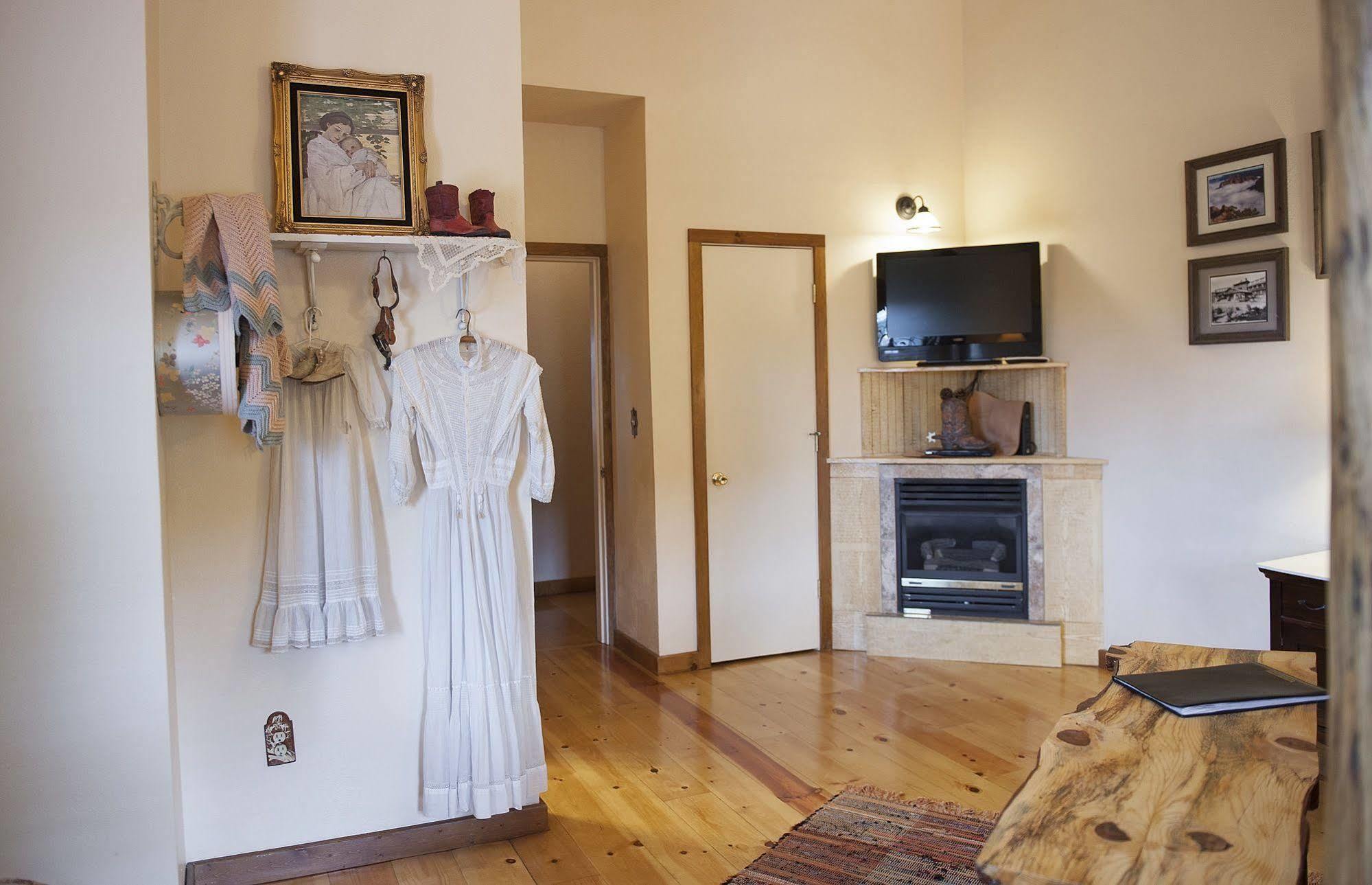 Grand Canyon Bed And Breakfast Williams Esterno foto
