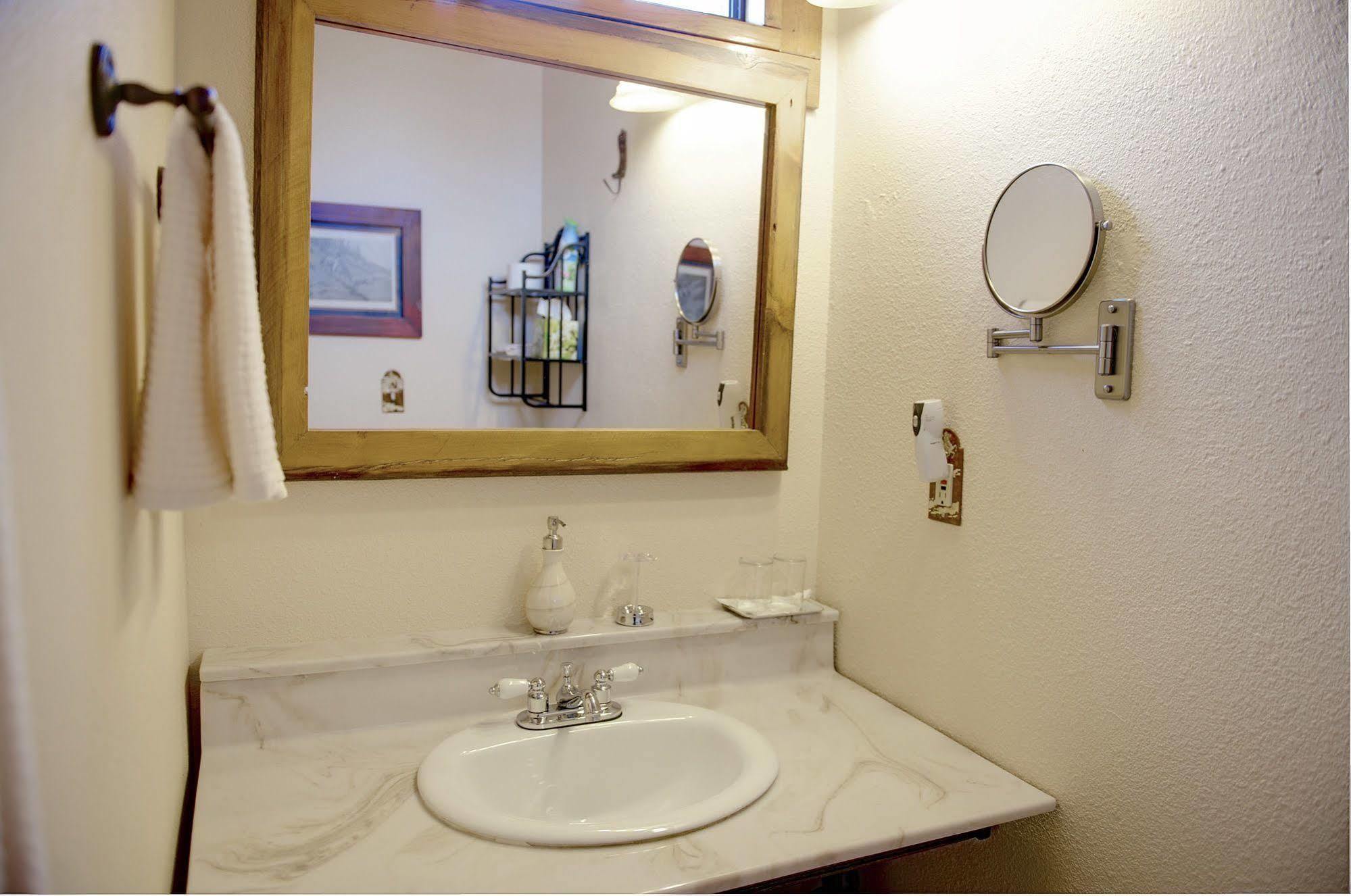 Grand Canyon Bed And Breakfast Williams Esterno foto