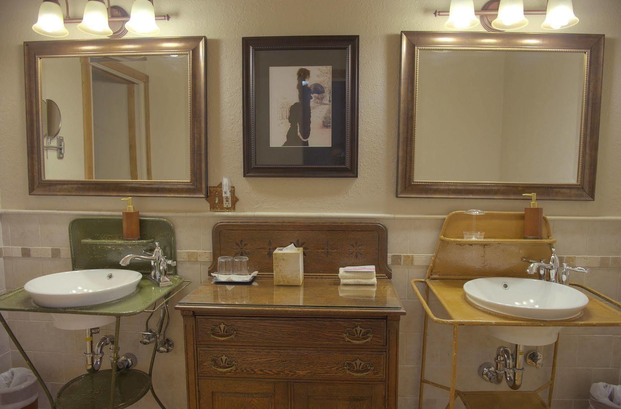 Grand Canyon Bed And Breakfast Williams Esterno foto